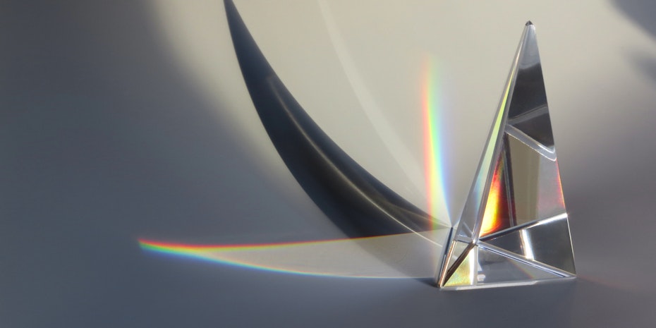 Prism as a metaphor for physicist salary in Germany
