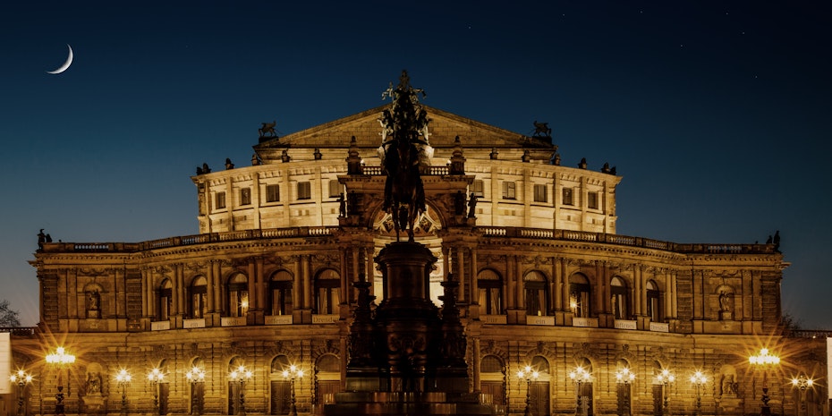 Semper Opera - Metaphor: Working in Dresden